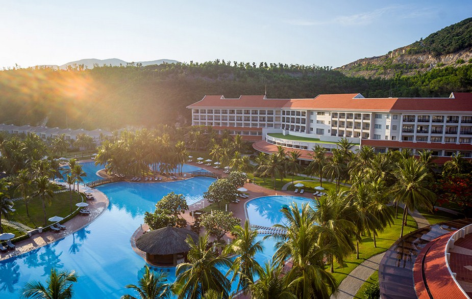 Gửi Hàng Sài Gòn - Nha Trang/Đà Lạt Nhận Ngay Trong Ngày: Kỷ Nguyên Mới Của Logistics Tốc Độ Cao & Giải Pháp Từ Bình Minh Tải