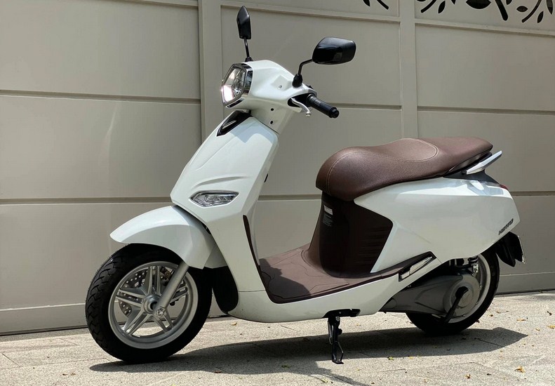 Gửi Xe Máy Điện Từ Sài Gòn (TP.HCM) Đi Nha Trang Bao Nhiêu Tiền? Giá Cước & Lưu Ý Quan Trọng