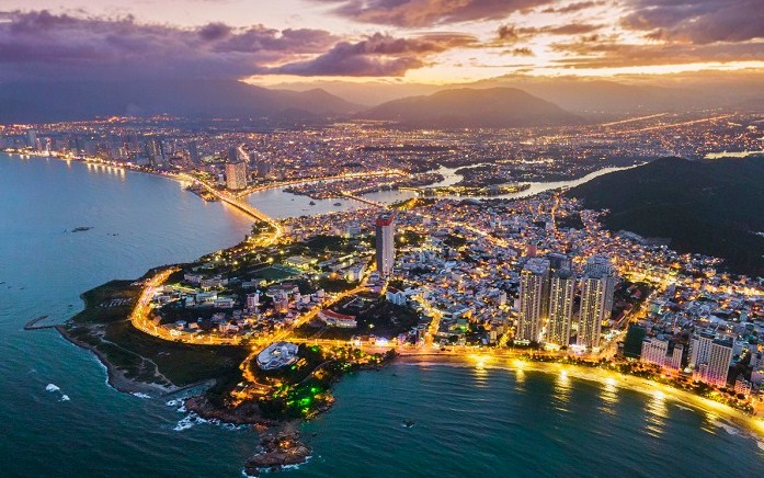 Limousine Tân Bình – Nha Trang: 5 Ưu Điểm Vượt Trội & Lịch Chạy Chi Tiết 2026 | Bình Minh Tải