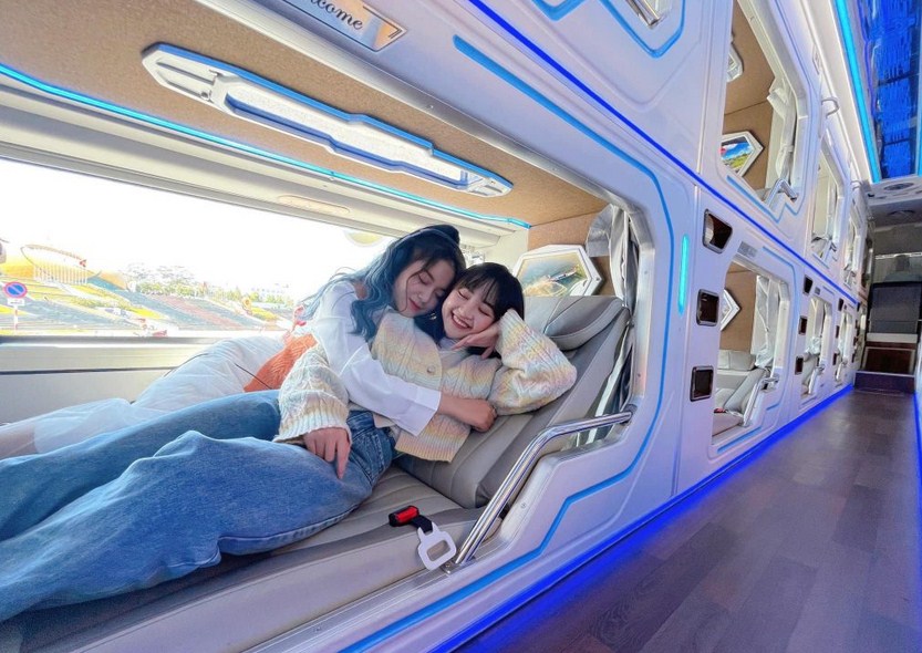 Review Limousine Sài Gòn – Đà Lạt: Trải Nghiệm Thực Tế "Hạng Thương Gia" Cùng Bình Minh Tải