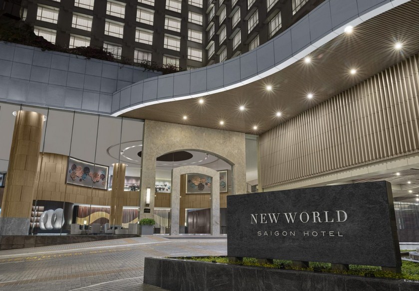 Review New World Saigon Hotel: Ốc Đảo Xanh Mát Bên Cạnh Chợ Bến Thành Huyền Thoại