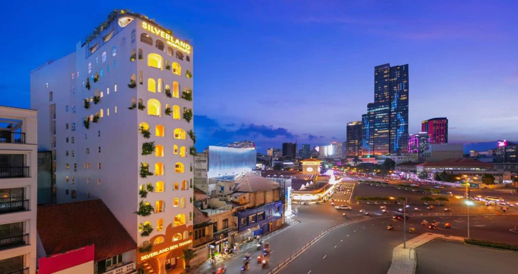 Review Silverland Ben Thanh Hotel: "Tổ Kén" Ấm Áp Ngay Cửa Ngõ Chợ Bến Thành & Trải Nghiệm Di Chuyển Không Khoảng Cách
