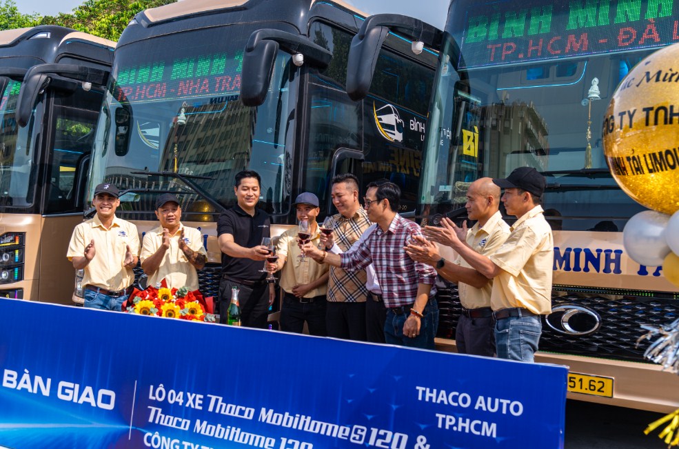 Xe Limousine Sài Gòn Đi Nha Trang Nhanh Nhất: Tối Ưu Thời Gian, Giữ Trọn Tiện Nghi