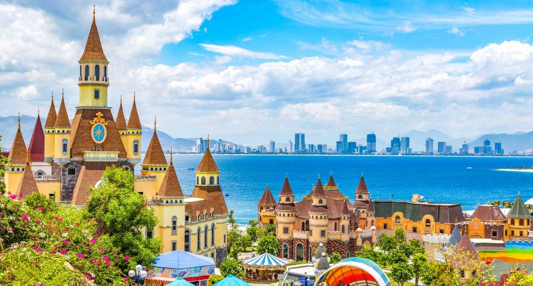 Xe Limousine Sài Gòn Nha Trang Không Trung Chuyển: Hành Trình Thẳng - Tiện Nghi Trọn Vẹn