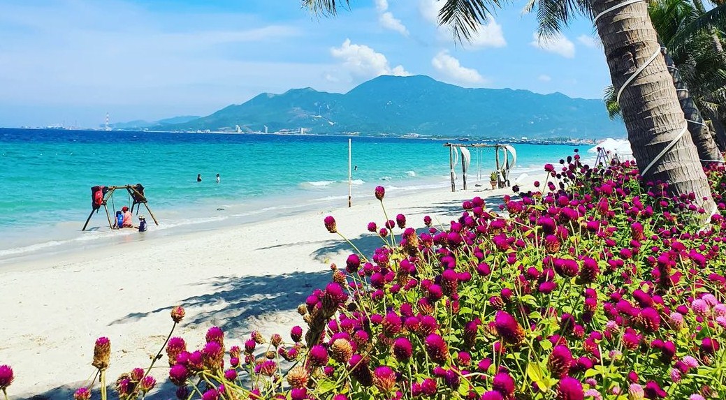 Xe limousine Sài Gòn Nha Trang cho gia đình – Hành trình êm ái để cả nhà cùng tận hưởng