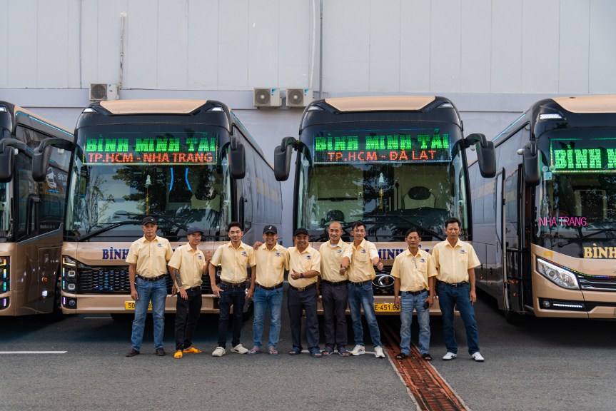 Vé Limousine Sài Gòn – Nha Trang Phù Hợp Gia Đình, Người Lớn Tuổi: Hành Trình Trọn Vẹn Yêu Thương Bên Những Người Thân Yêu